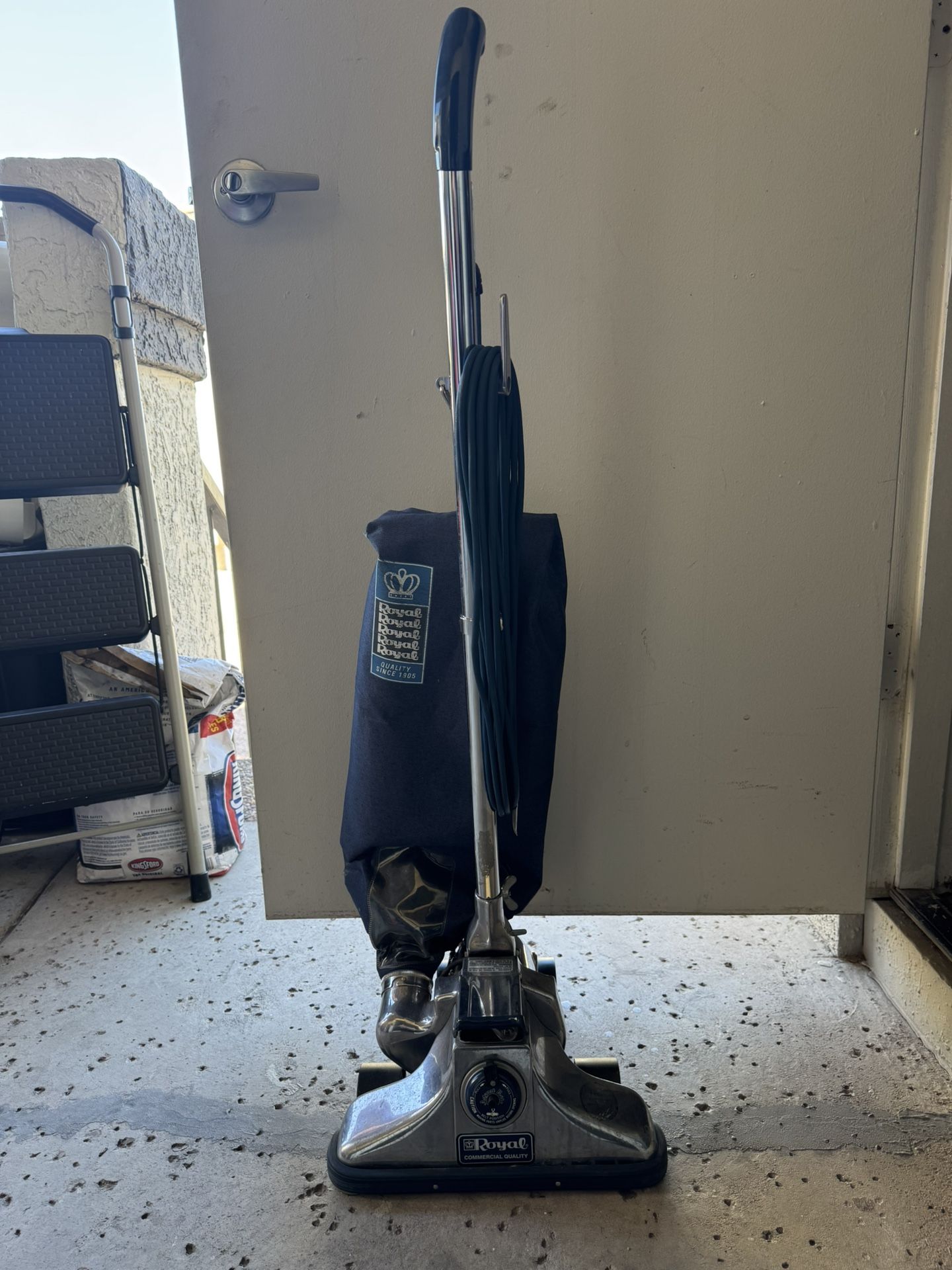 Royal upright Vacuum Cleaner
