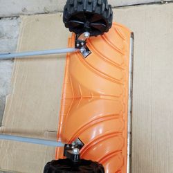 Snow pusher/Shovel