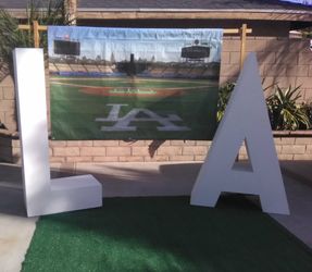 DODGERS..Backdrop & Props