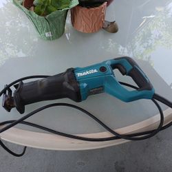 Makita Saws Like New 