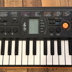 Kids Casio Keyboard And Karaoke Machine 