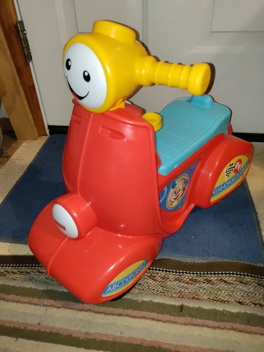 Fisher-Price Learn & Laugh Smart Stages Scooter!