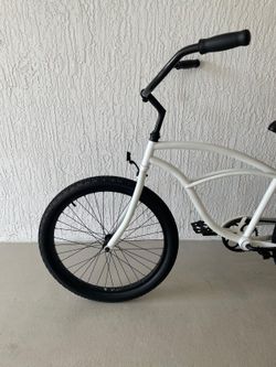 White Cruiser Bike 26"
