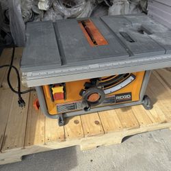 Rigid Table Saw 