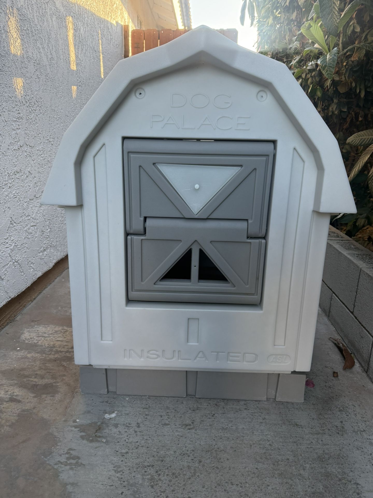 Dog House