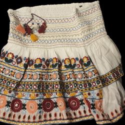 ZARA Skirt With Contrast Embroidery L