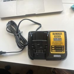 DCB112 Charger MAX 20V MAX 12-Volt 20-Volt for DEWALT Lithium-Ion Tool Battery
