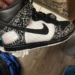 Nike Shoes (Nike Books)