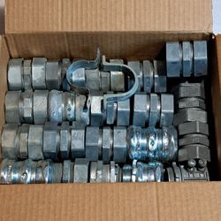 Mix Lot of 23 Raintight 1 1/4" EMT Conduit Compression Fittings