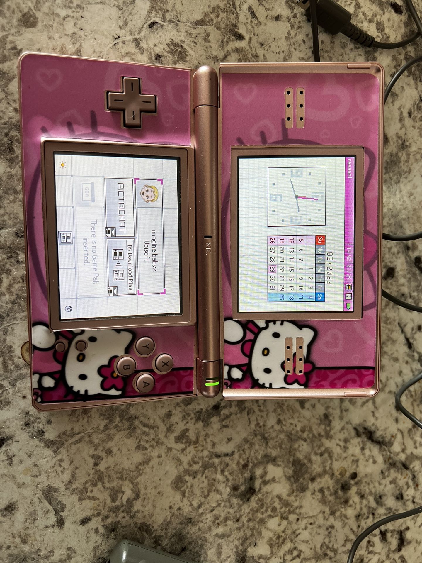 DS Lite Pink With Skim On It Hello Kitty With Case And Games