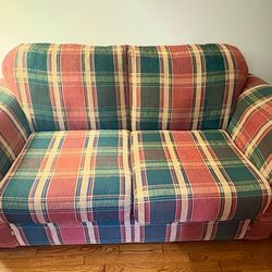 Traditional Multi-Colored Plaid Loveseat Great Condition