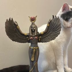Egyptian Goddess Statue 