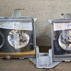 2004 Scion Xb Headlights