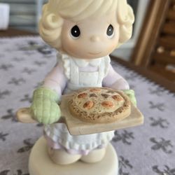 Like New with Box Precious Moments Friendship's A Slice Of Life
