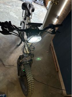 E bike in good condition it comes with a charger