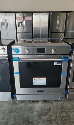 Frigidaire Professional Induction Range – Stainless, Convection/Air Fry