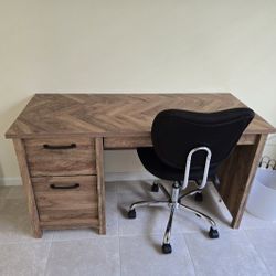 Desk & Chair 