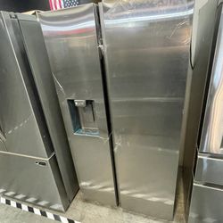 Samsung Side By Side Refrigerator With Water And Ice 