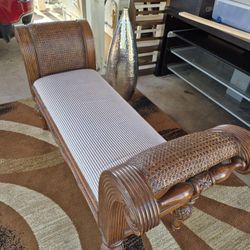 Nice Used Vintage Bedroom Bench. 