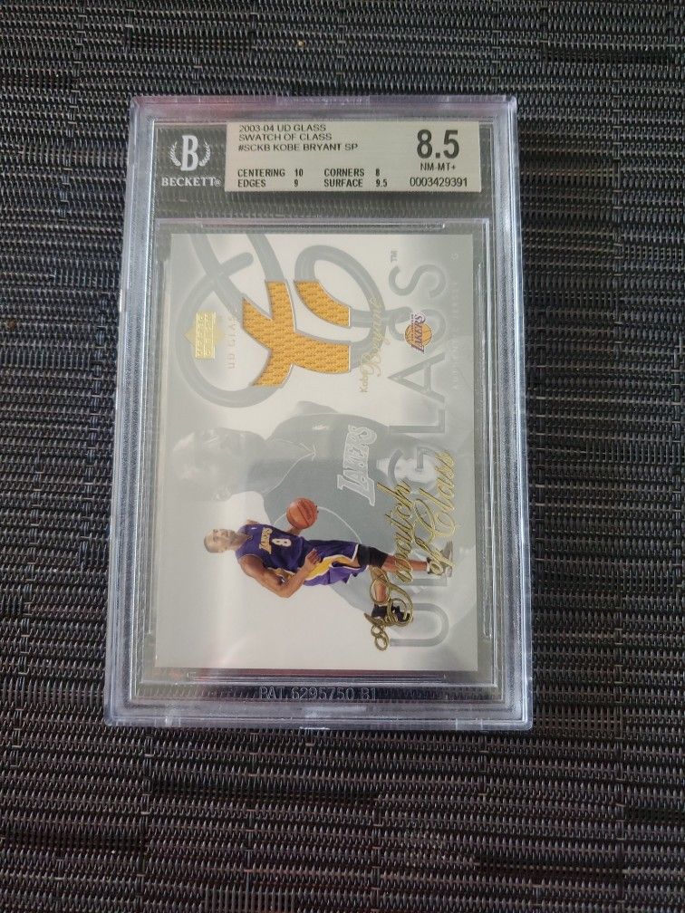 Lakers Kobe Bryant Jersey Card Graded POP 2