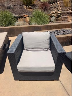 Outdoor Loveseat & 2 Club Chairs