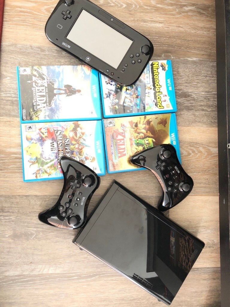 Black 32gb Wii U With Games and Accessories