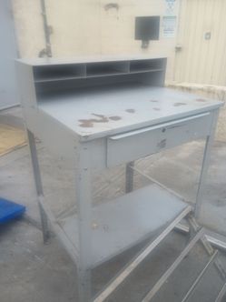 Metal Receiving Dept Desk
