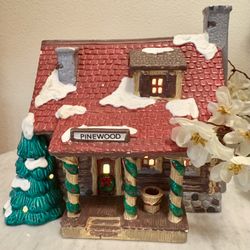 Vintage 1989 Department 56 The Original Snow Village Christmas Village Piece, Pinewood Log Cabin