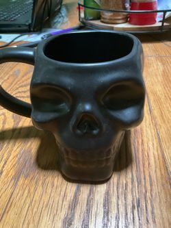 Skull mug