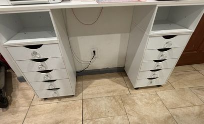 10- Drawer Vanity Storage