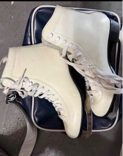 CCM Figure Skates – Size 9