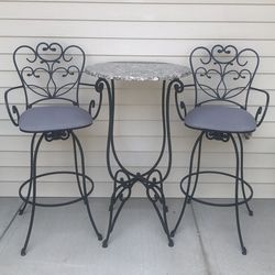 GRANITE Bistro Table & Chairs