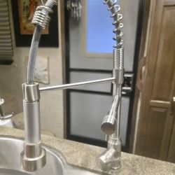 Contemporary Kitchen with Pull Down Sprayer