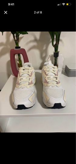 Women’s Nike Low-Top Sneakers White Pink Yellow
