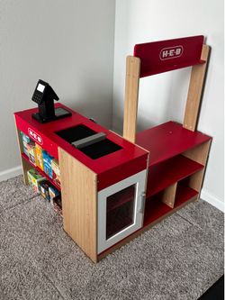 H-E-B Play Grocery Store