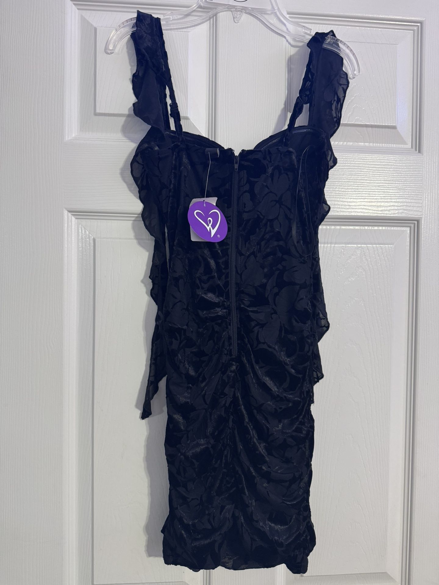 Beautiful Dress Size XS - Brand New