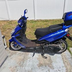 2023, 150cc Scooter $1400 OBO 