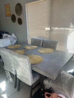 Dinning table