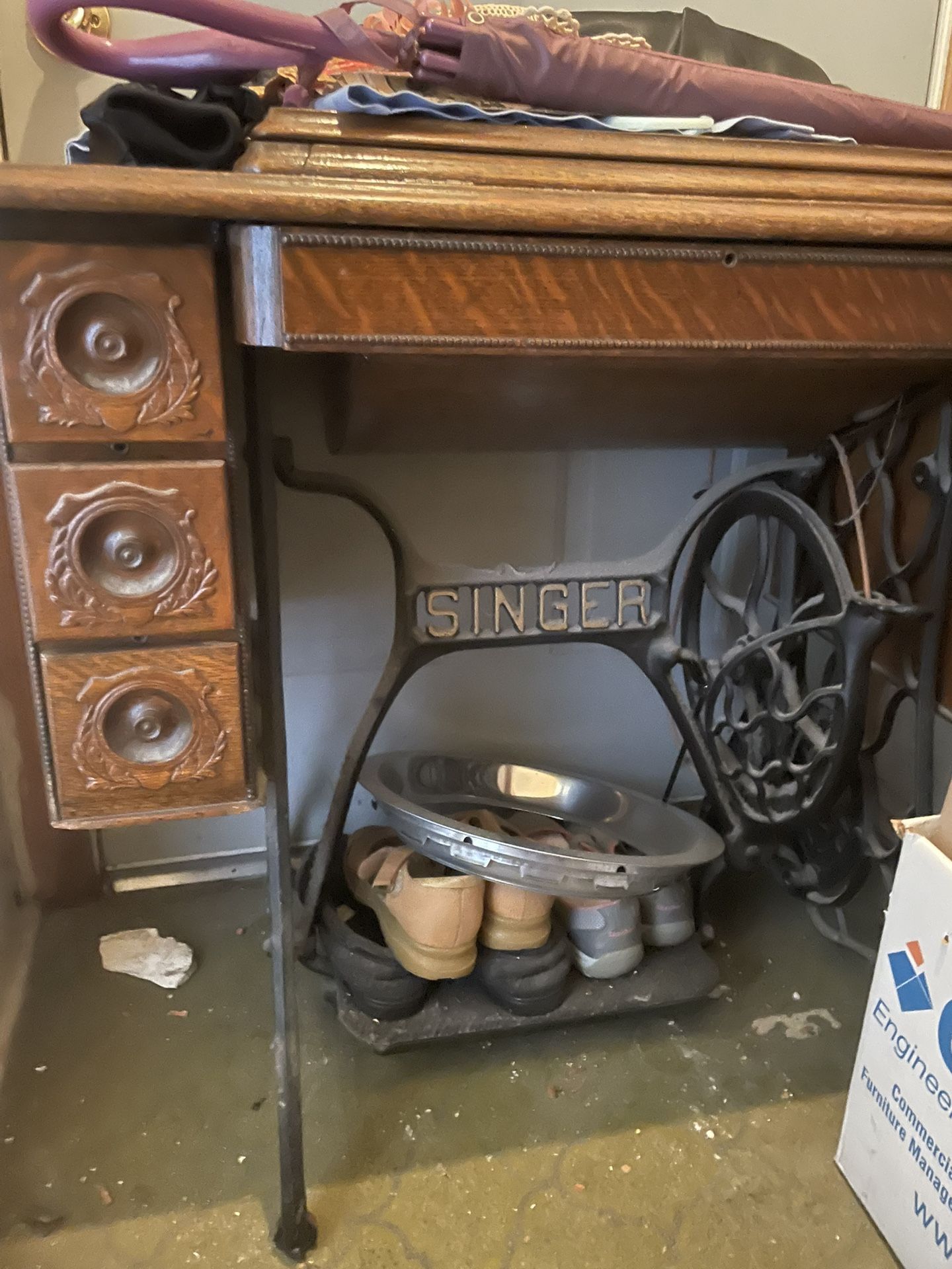 Vintage Sewing Machine