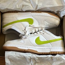 Women’s Nike Dunks White/Lime Green Gum Sole 10.5