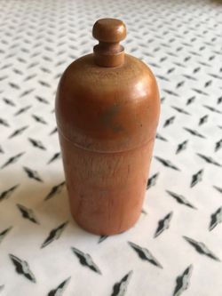 Antique Saponin Gold Paint Container