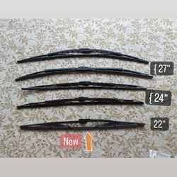5 Car Wiper Blade (Two 27" ,Two 24",One New 22")