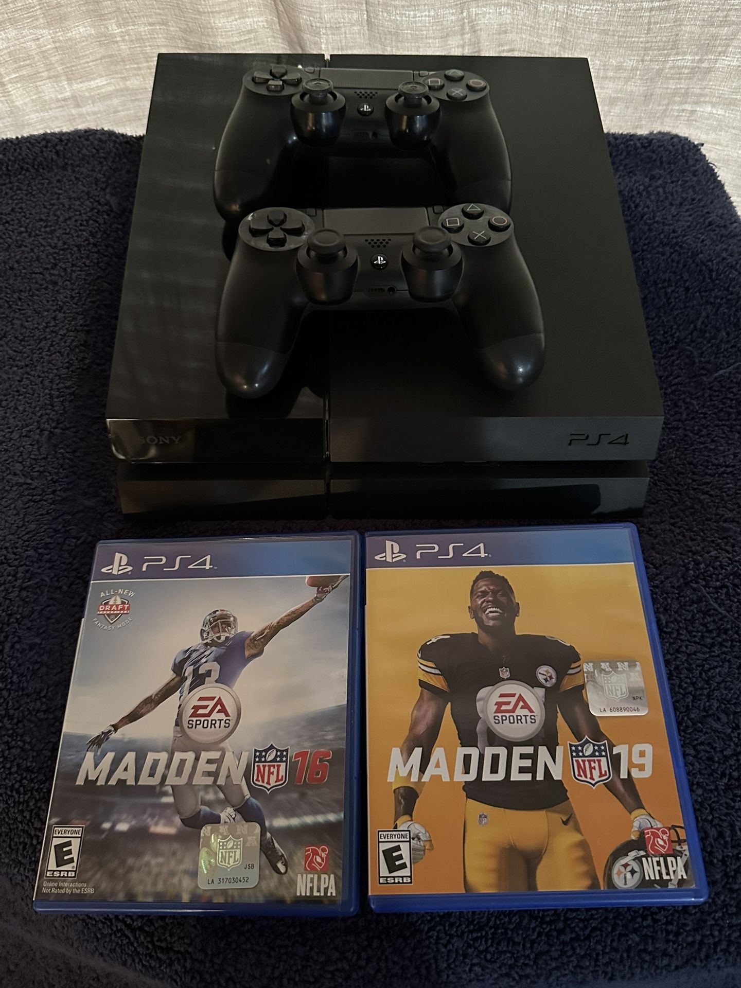 Sony PlayStation 4 PS4 500GB Console