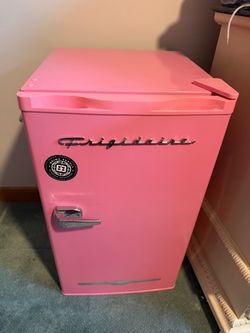 Pink Frigidaire 3.2 Cu. ft. Retro Refrigerator, Mini Fridge with Freezer for Apartment, Dorm, Office, Bedroom