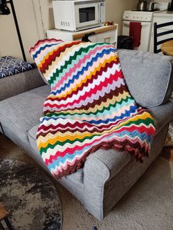 $75 - Vintage Handmade Afghan