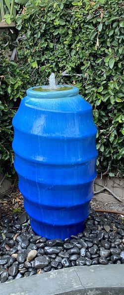 Single vase fountain