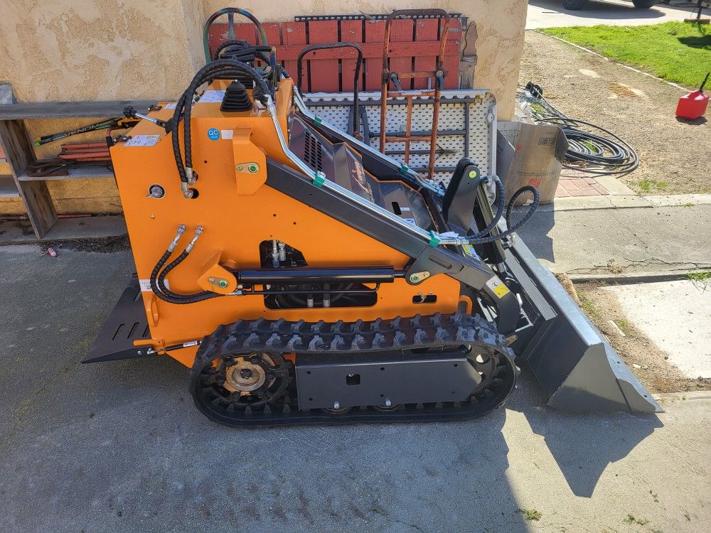 Mini Skidsteer Tractor 