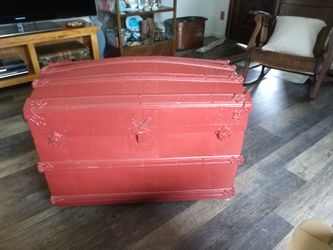 Antique Dome Top Trunk. 