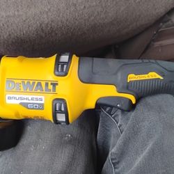 6ú0 volt flexvolt brand new DeWalt grinder and dealt compact router 