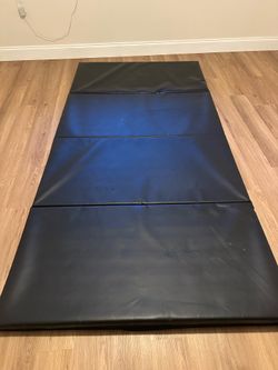 Z Athletic 4’x8’ Folding Gymnastics / Martial Arts Mat – Excellent Condition